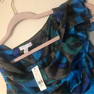 BNWT New York & Company stretch ruffle neck sleeveless blouse M